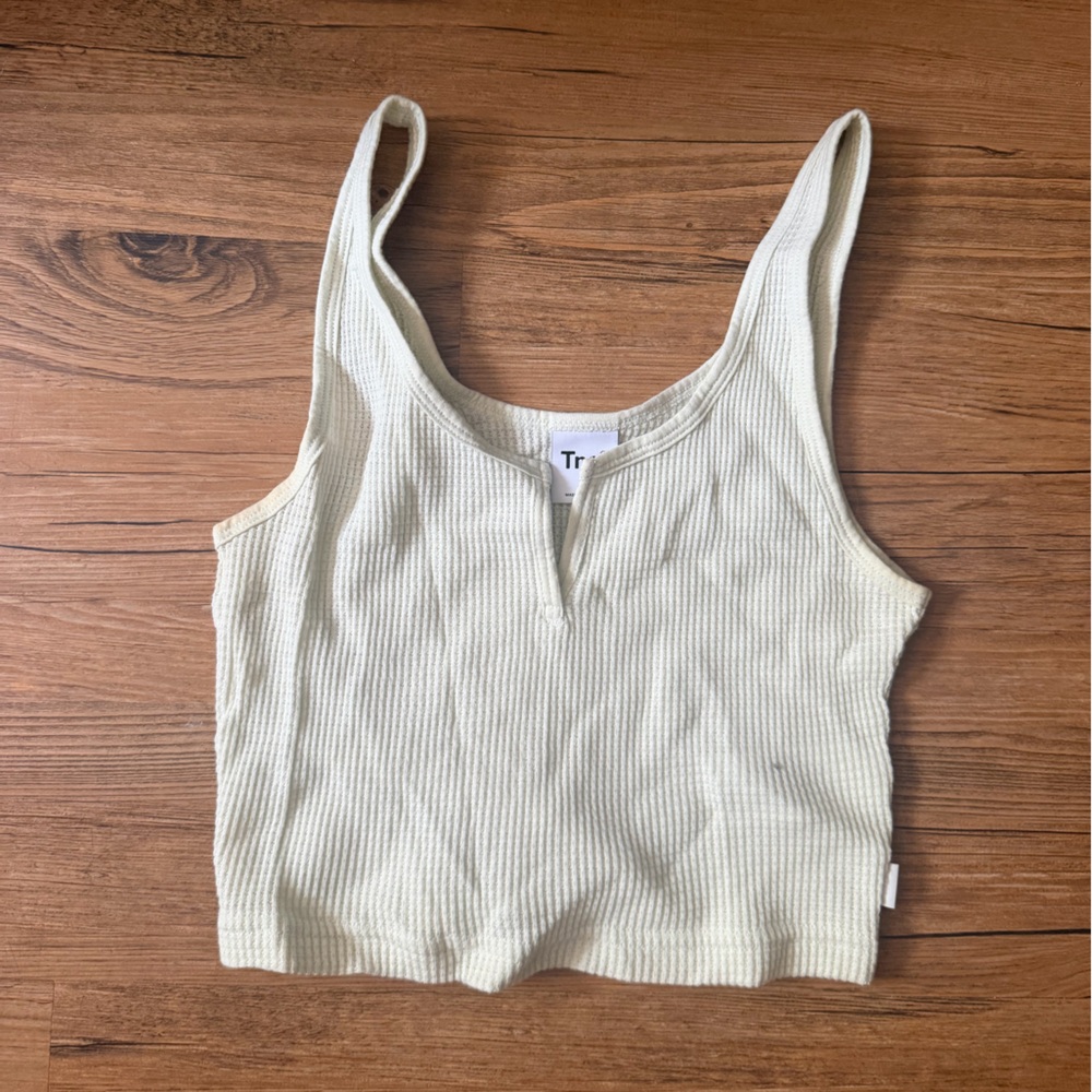 Aritzia TNA ribbed tank top in XS